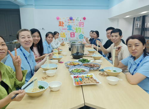 四月生日宴 共享美好時(shí)光